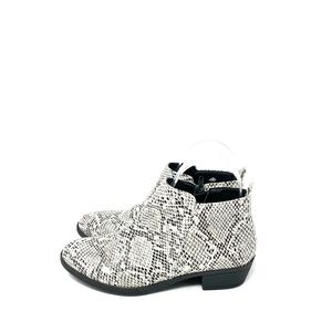 143 Girl Snakeprint Booties